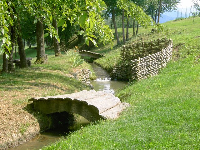 ib_p003_0_7.jpg